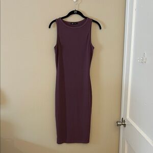 Sleeveless Ribbed Midi Dress in Plum